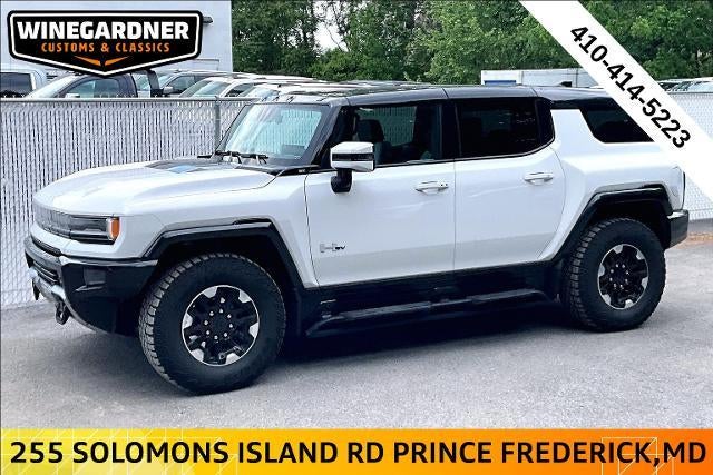 2024 GMC Hummer EV 2X SUV's photo