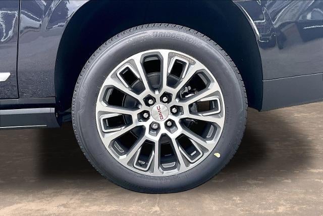 2026 GMC Yukon XL Denali - Photo 11