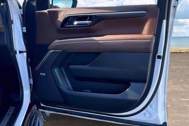 2025 Chevrolet Suburban High Country