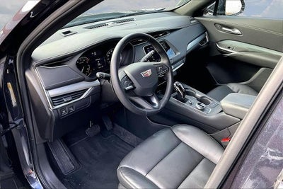 2023 Cadillac XT4 Premium Luxury