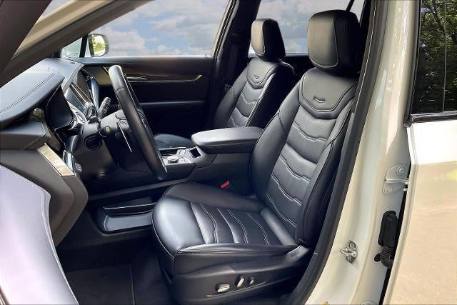 2025 Cadillac XT6 Sport