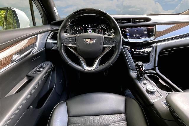2025 Cadillac XT6 Sport