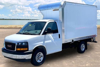 2025 GMC Savana Cutaway 3500 Base