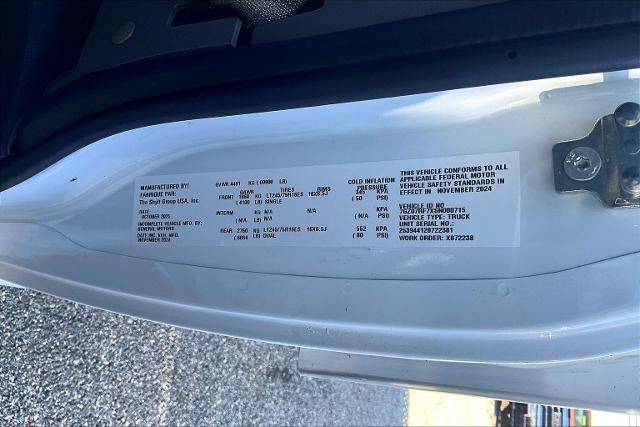 2025 GMC Savana Cutaway 3500 Base